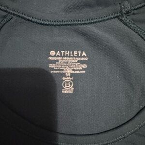 Athleta Teal Performance Top M